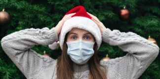 Covid-19 Santa Claus holidays mask