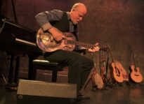 Folk Artist John McCutcheon Virtually Visits the Bay Area for Annual Tour