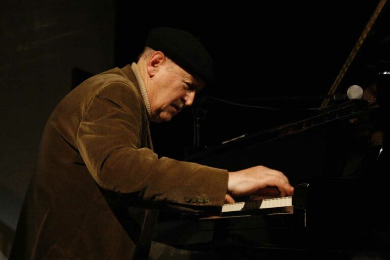 Jazz Hands: Pianist Larry Vuckovich performs