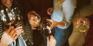 Marin County doesn't deserve to get short shrift when it comes to buzzing about wine bars.