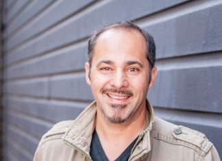 As a longtime San Francisco restaurant industry pro, Edmondo Sarti has more than 25 years of experience opening, managing and operating restaurants throughout the Bay Area.