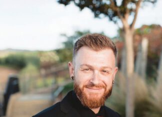 Humbowl’s Eric Wright on Tacos and Community Eric Wright owns Humbowl, a fast-casual Bay Area restaurant with two locations and a simple philosophy of offering rice bowls made with veggies, whole grains and responsibly sourced proteins.